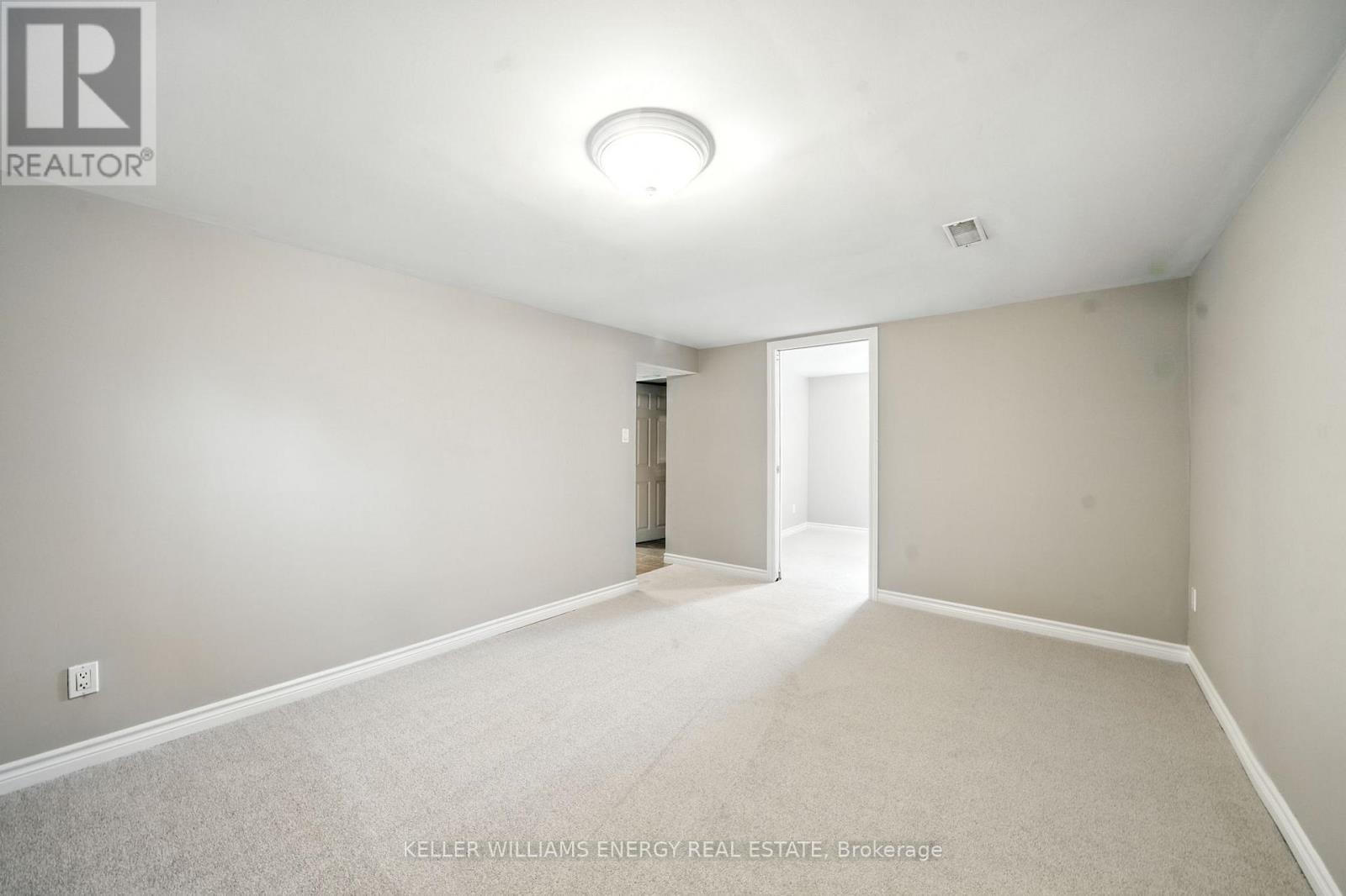 738 Snelgrove Road, Peterborough East (Central), Ontario  K9H 2E9 - Photo 13 - X12351501