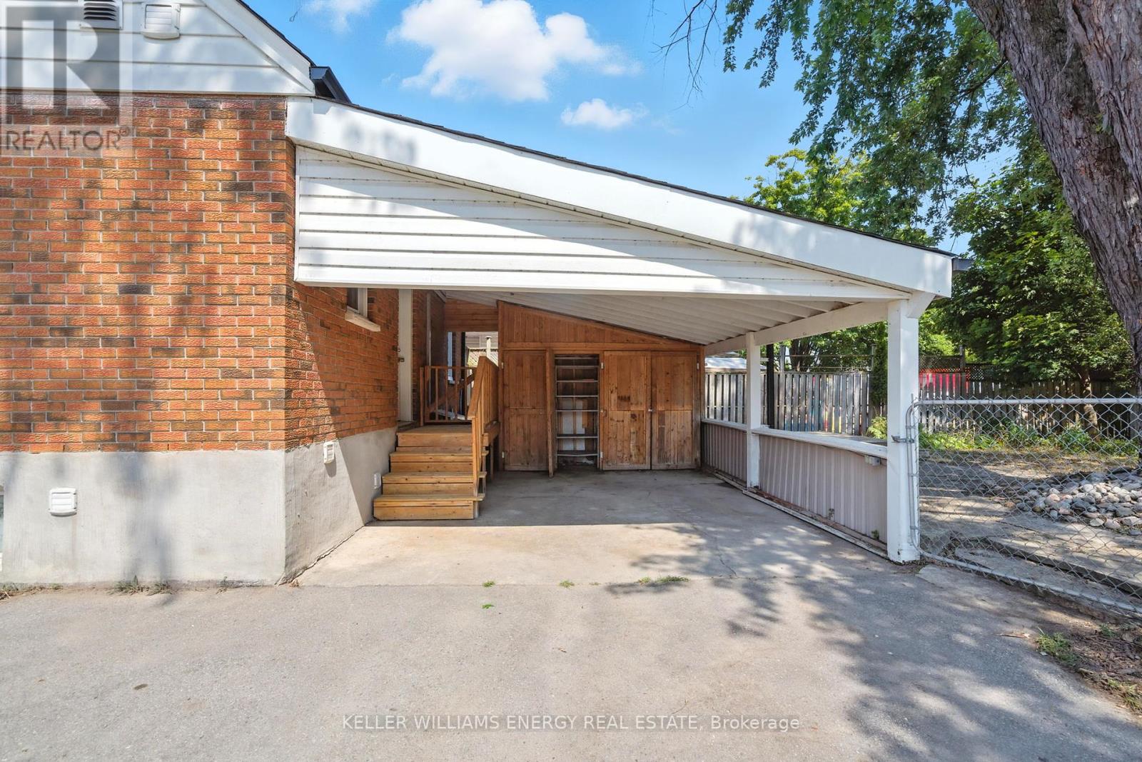 738 Snelgrove Road, Peterborough East (Central), Ontario  K9H 2E9 - Photo 18 - X12351501