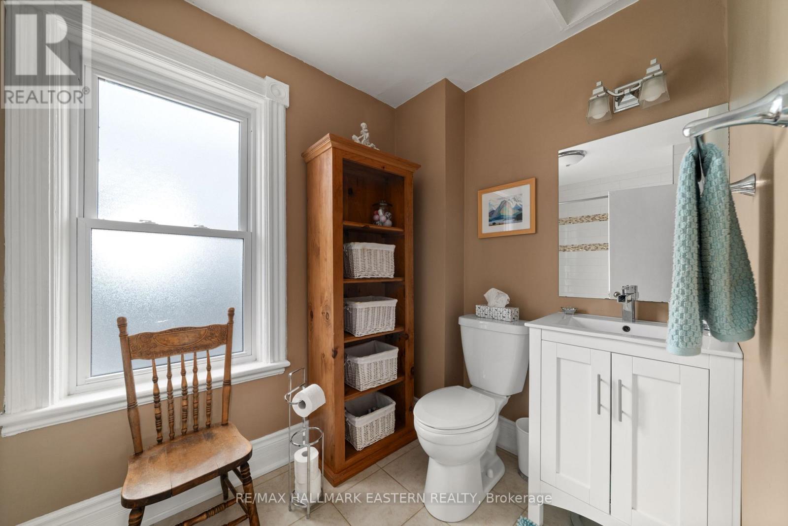 198 Hazlitt Street, Peterborough (Ashburnham Ward 4), Ontario  K9H 1L7 - Photo 19 - X12351649
