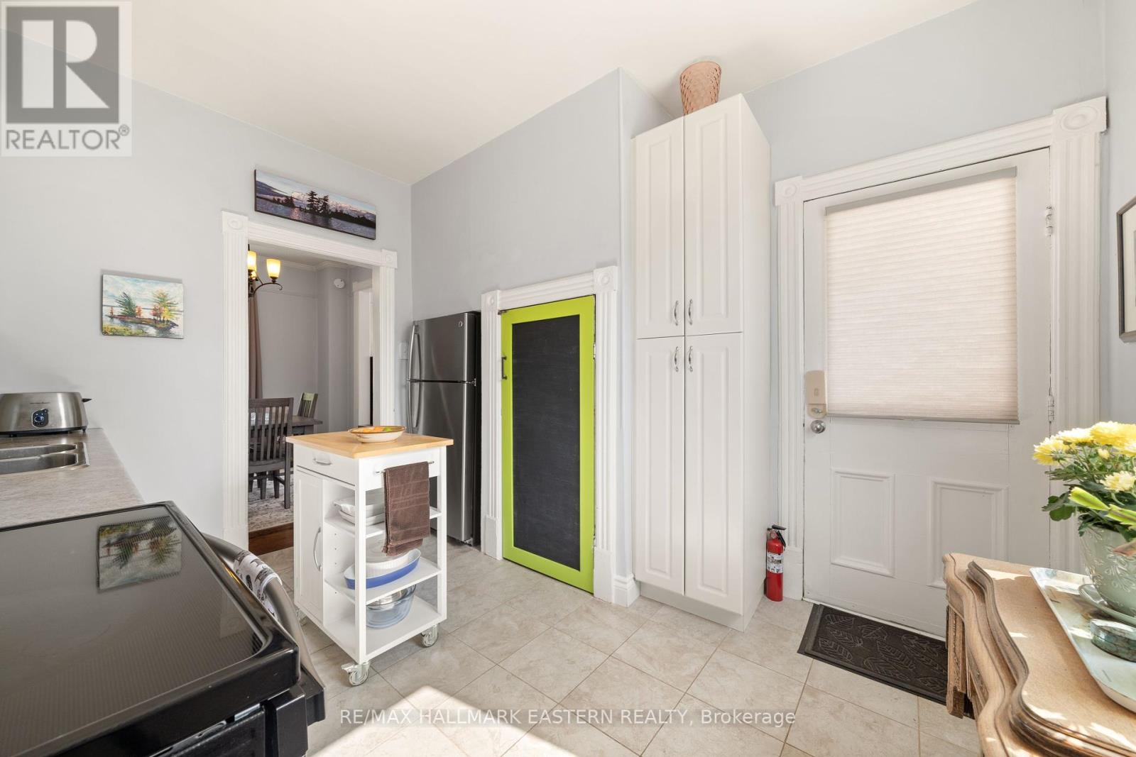 198 Hazlitt Street, Peterborough (Ashburnham Ward 4), Ontario  K9H 1L7 - Photo 6 - X12351649