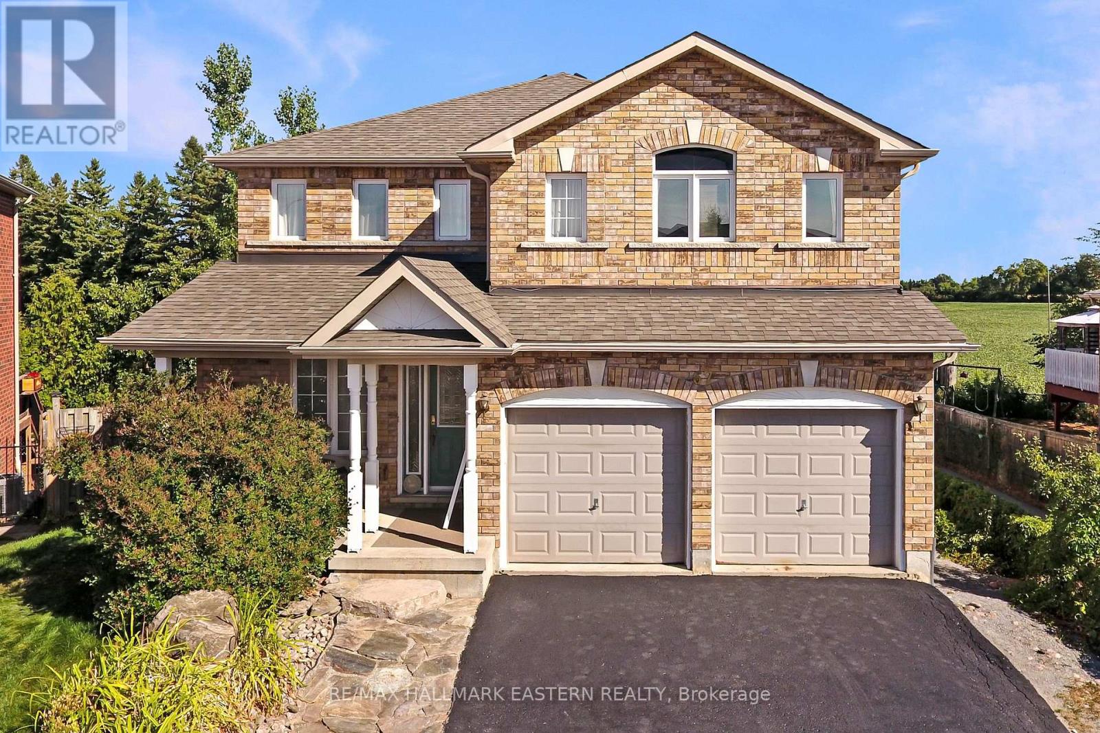 67 Sweetnam Drive, Kawartha Lakes (Lindsay), Ontario  K9V 0A7 - Photo 2 - X12351650