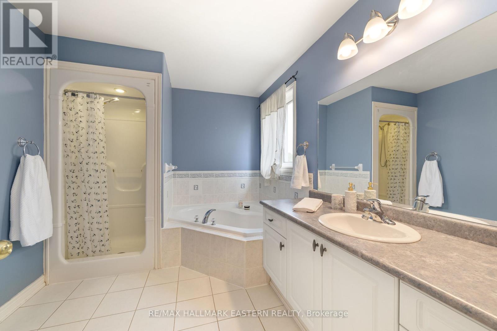 67 Sweetnam Drive, Kawartha Lakes (Lindsay), Ontario  K9V 0A7 - Photo 22 - X12351650