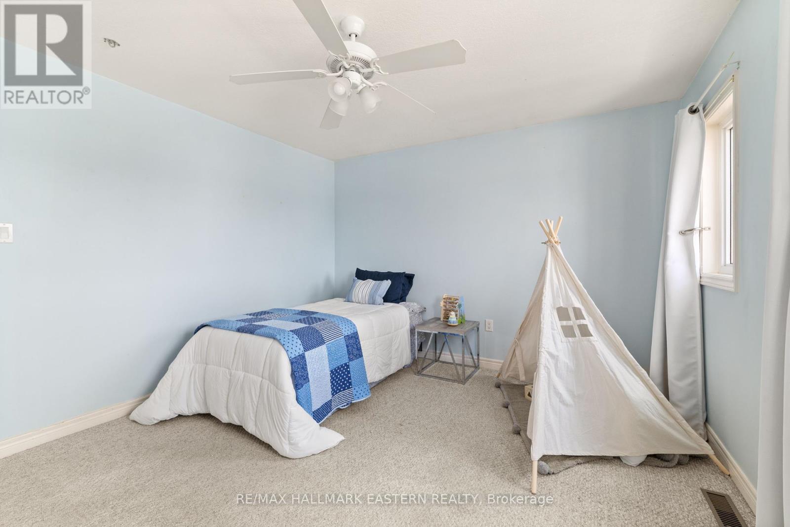 67 Sweetnam Drive, Kawartha Lakes (Lindsay), Ontario  K9V 0A7 - Photo 25 - X12351650