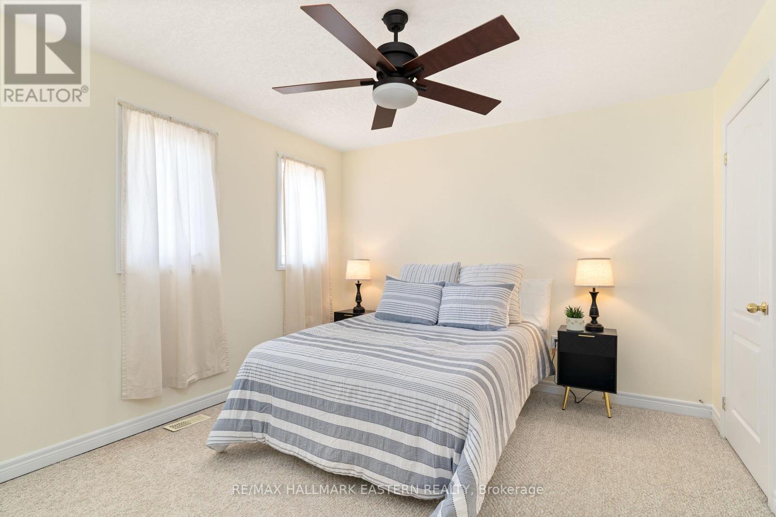 67 Sweetnam Drive, Kawartha Lakes (Lindsay), Ontario  K9V 0A7 - Photo 26 - X12351650