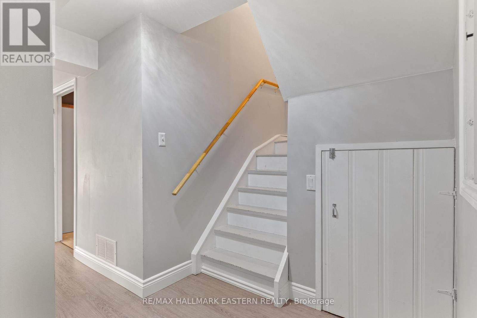 67 Sweetnam Drive, Kawartha Lakes (Lindsay), Ontario  K9V 0A7 - Photo 32 - X12351650