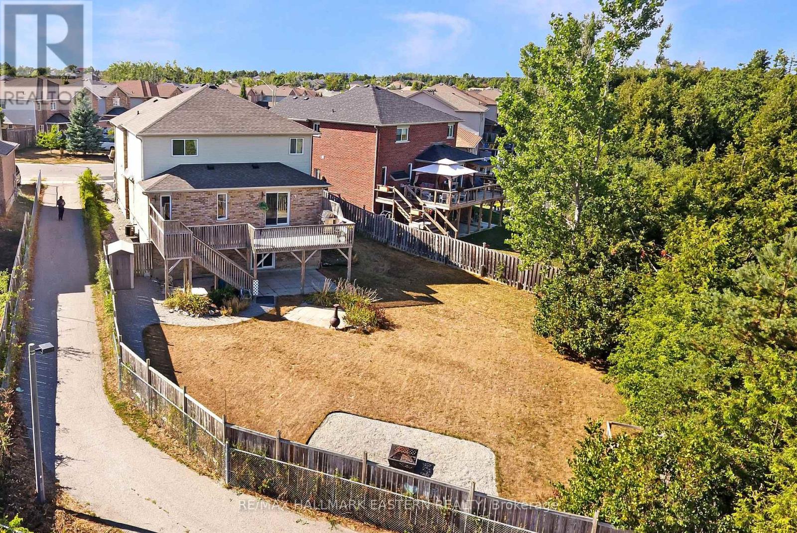 67 Sweetnam Drive, Kawartha Lakes (Lindsay), Ontario  K9V 0A7 - Photo 5 - X12351650