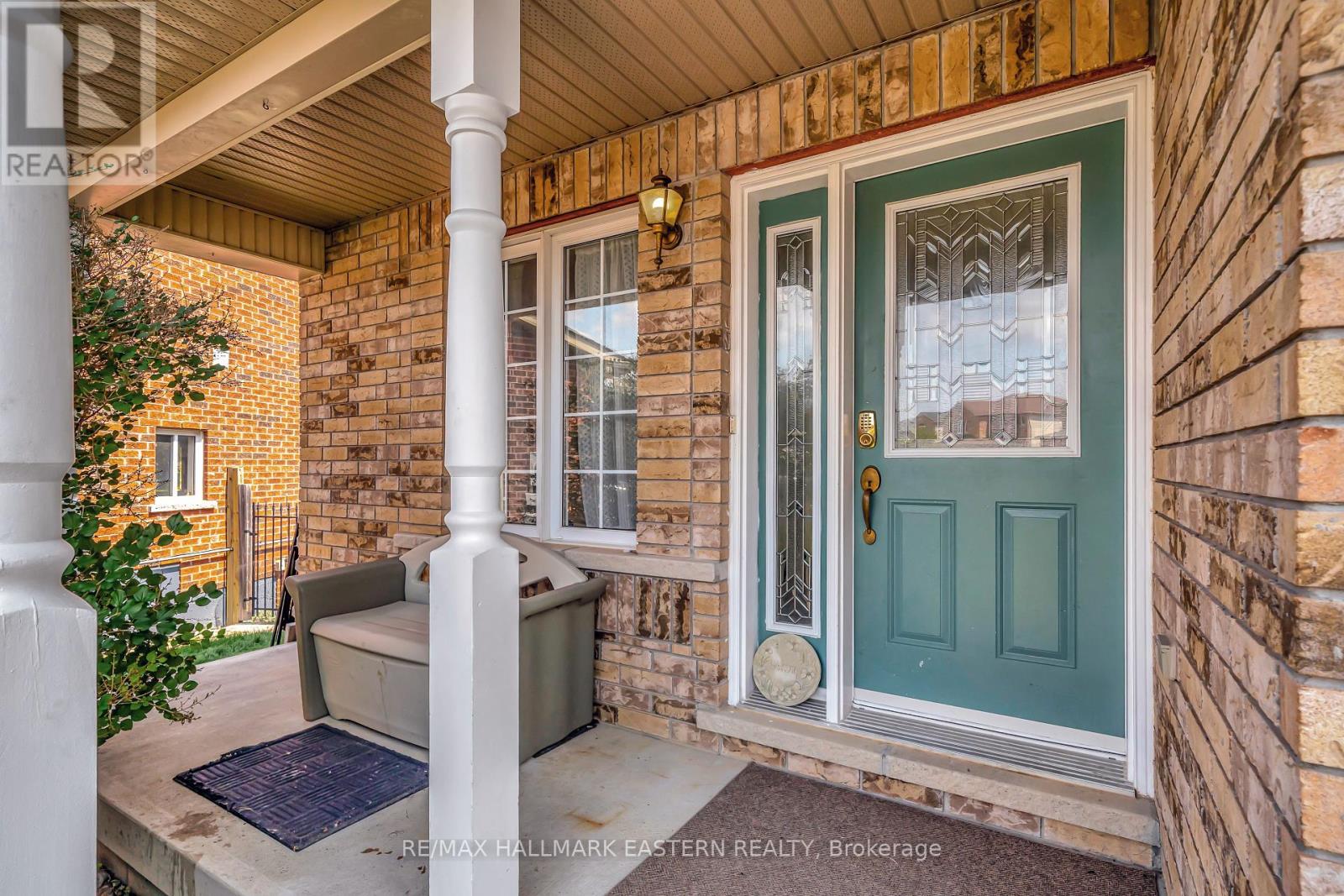 67 Sweetnam Drive, Kawartha Lakes (Lindsay), Ontario  K9V 0A7 - Photo 6 - X12351650