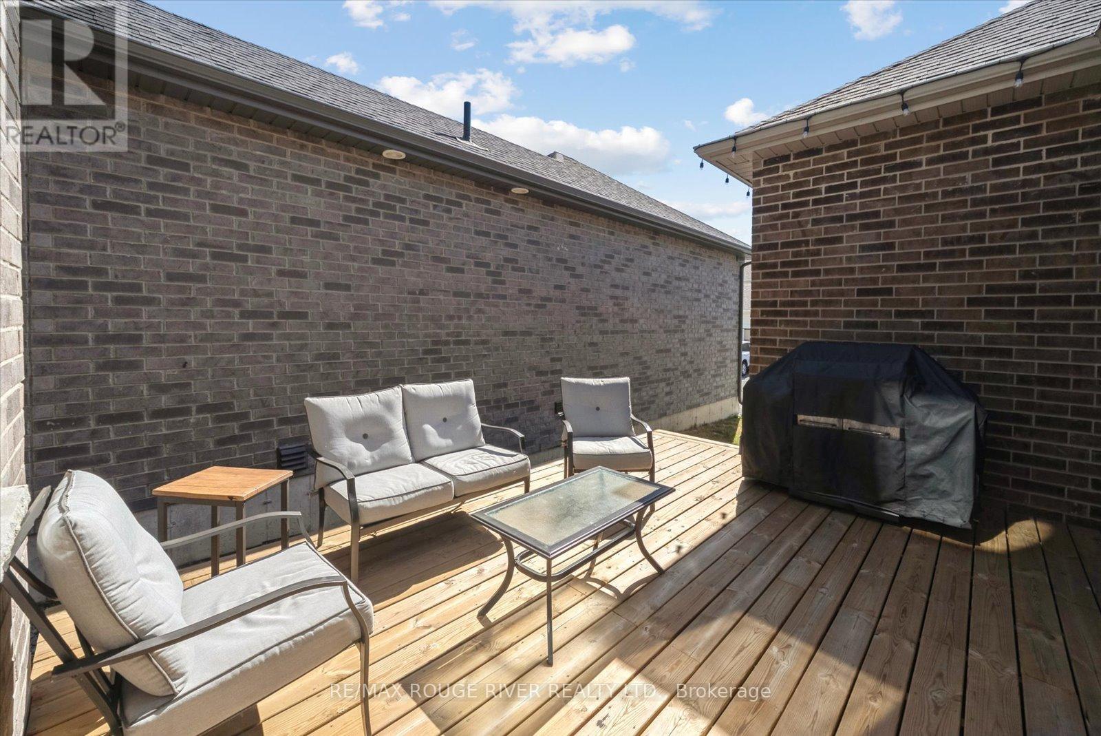 1093 Rippingale Trail, Peterborough (Northcrest Ward 5), Ontario  K9H 0C4 - Photo 22 - X12352093