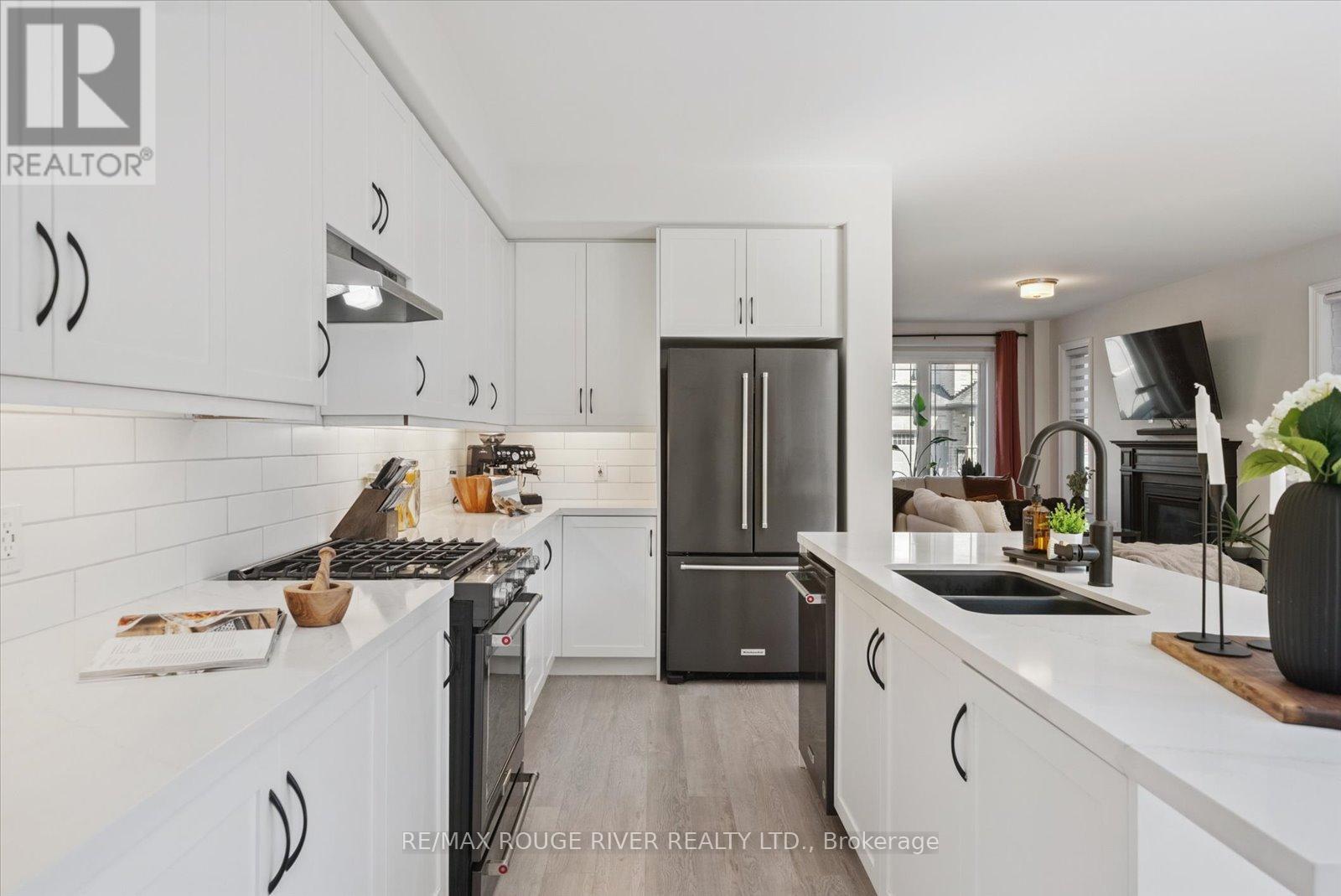 1093 Rippingale Trail, Peterborough (Northcrest Ward 5), Ontario  K9H 0C4 - Photo 9 - X12352093