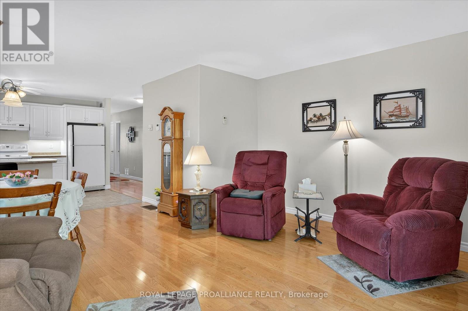 337 Bianco Crescent, Peterborough West (North), Ontario  K9K 0A5 - Photo 15 - X12352408