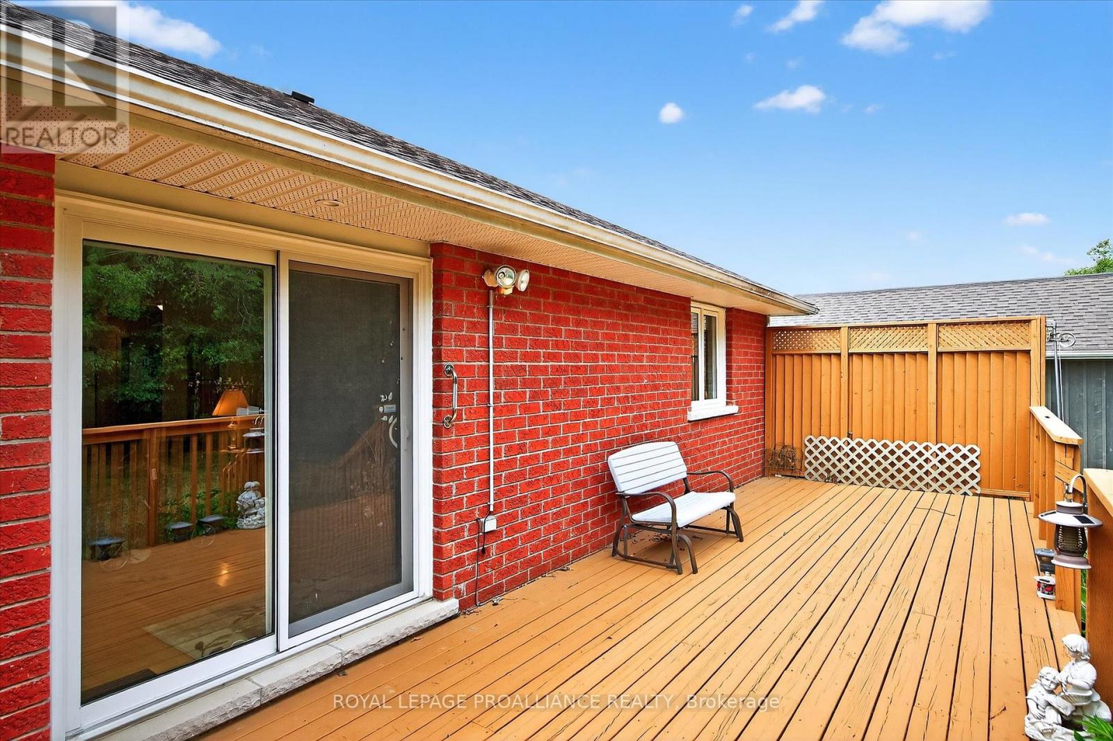 337 Bianco Crescent, Peterborough West (North), Ontario  K9K 0A5 - Photo 20 - X12352408