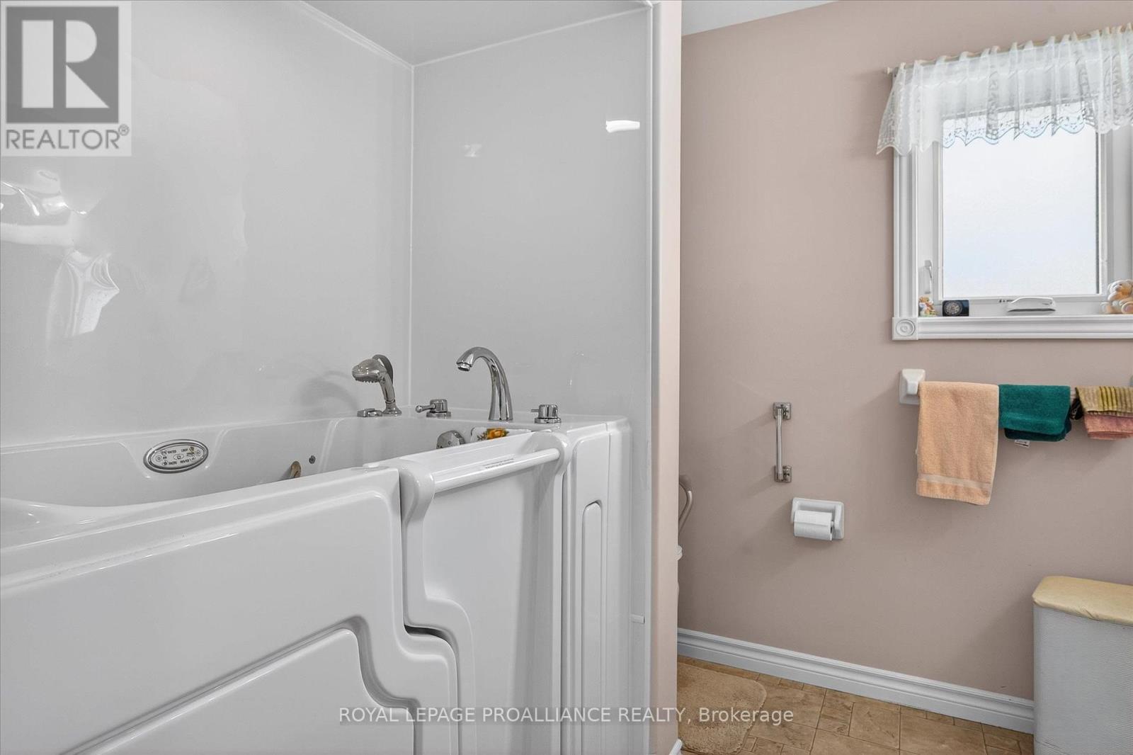 337 Bianco Crescent, Peterborough West (North), Ontario  K9K 0A5 - Photo 30 - X12352408