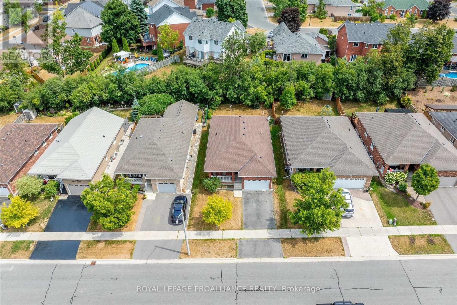 337 Bianco Crescent, Peterborough West (North), Ontario  K9K 0A5 - Photo 45 - X12352408