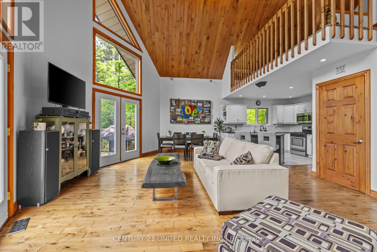 113 Sugarbush Boulevard, Trent Lakes, Ontario  K0L 1J0 - Photo 5 - X12352431