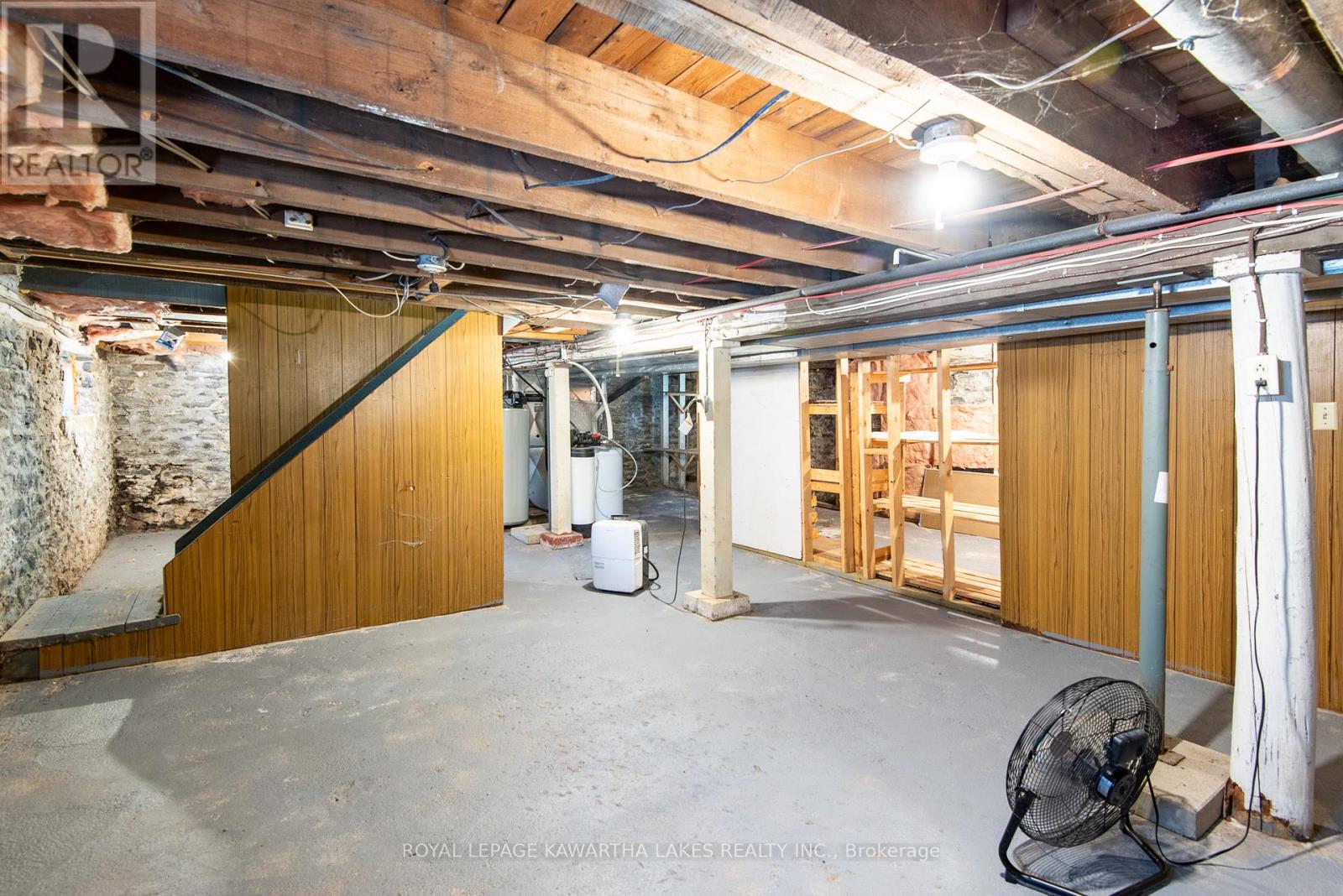 91 Glenelg Street W, Kawartha Lakes (Lindsay), Ontario  K9V 2V8 - Photo 29 - X12352452