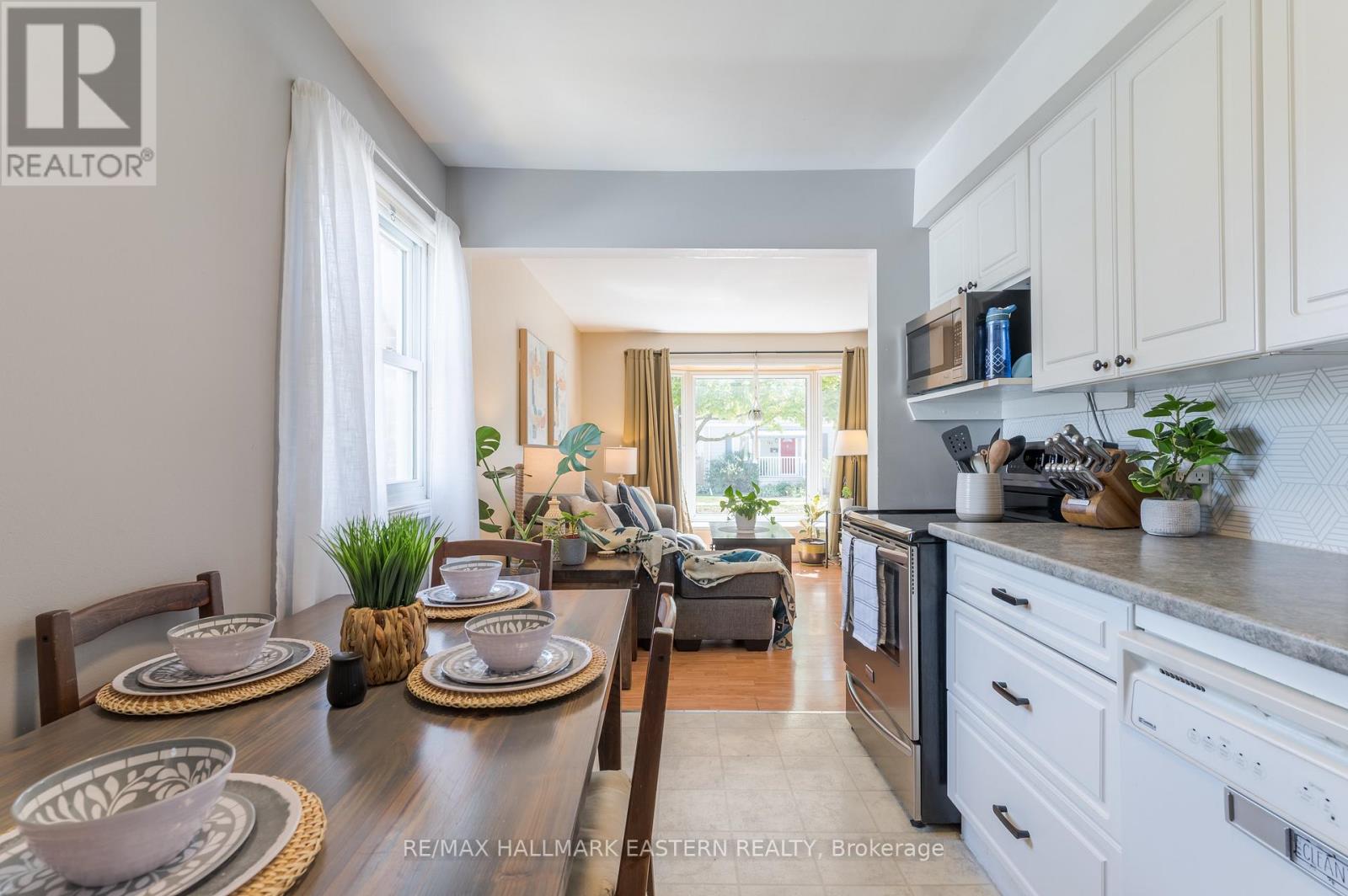 748 New Romaine Street, Peterborough (Otonabee Ward 1), Ontario  K9J 2E9 - Photo 19 - X12352462