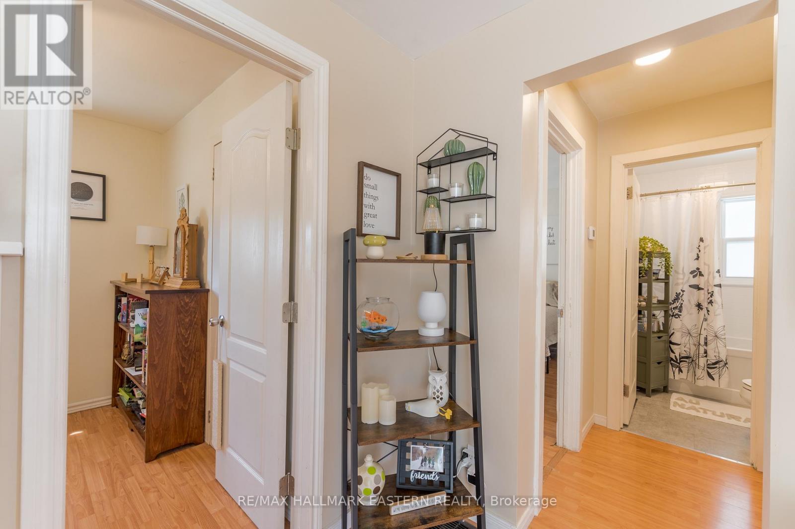 748 New Romaine Street, Peterborough (Otonabee Ward 1), Ontario  K9J 2E9 - Photo 20 - X12352462