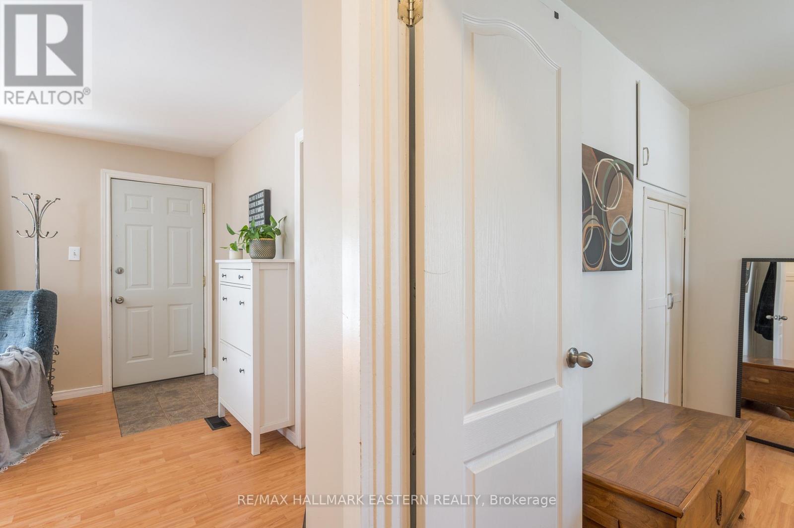 748 New Romaine Street, Peterborough (Otonabee Ward 1), Ontario  K9J 2E9 - Photo 23 - X12352462