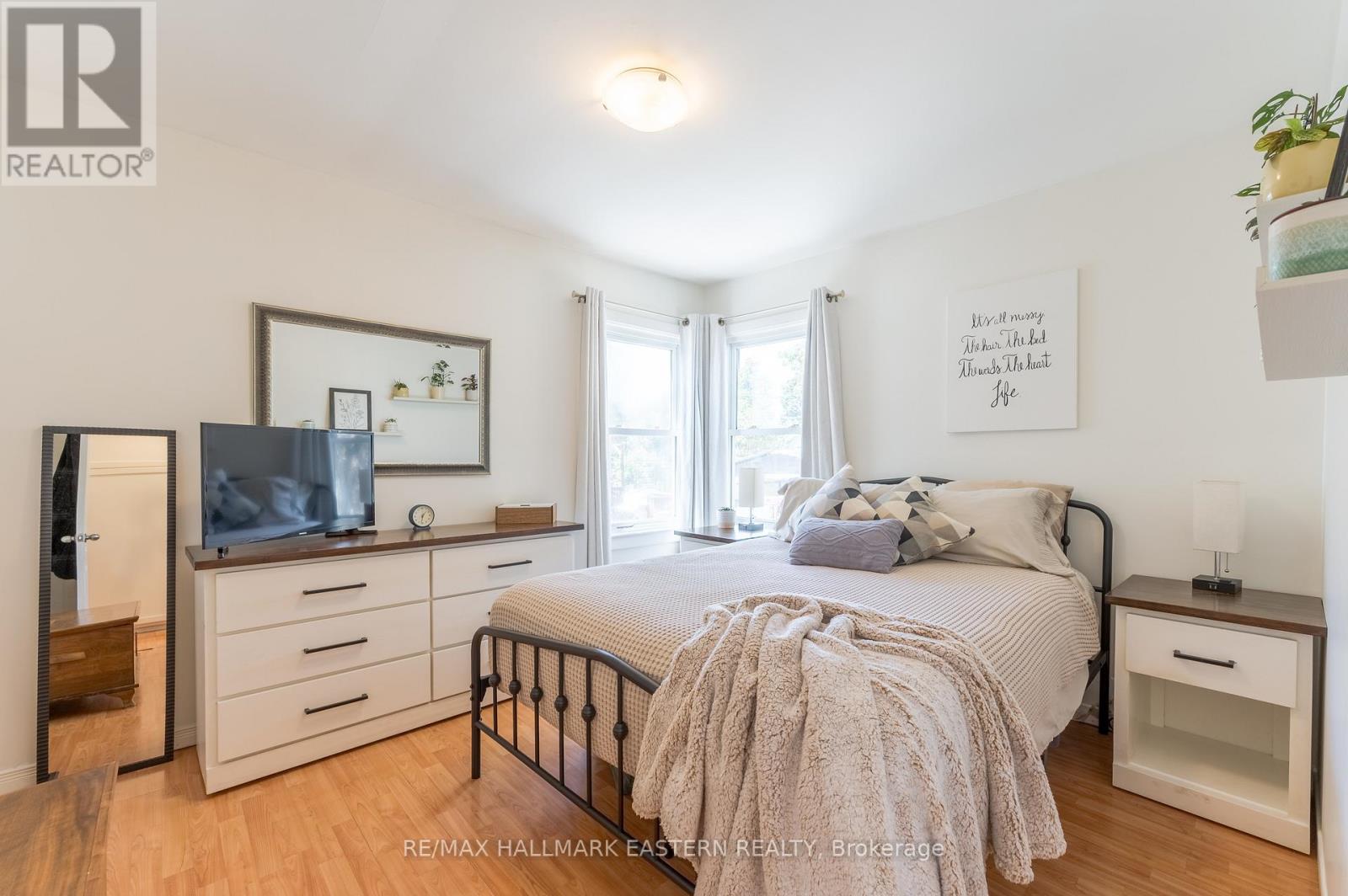 748 New Romaine Street, Peterborough (Otonabee Ward 1), Ontario  K9J 2E9 - Photo 24 - X12352462