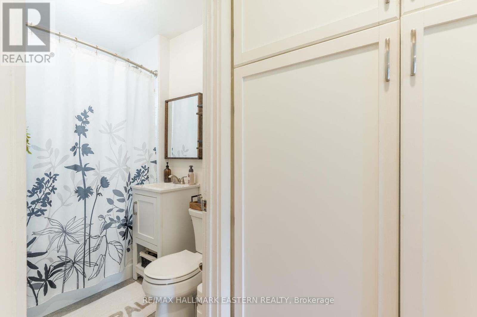 748 New Romaine Street, Peterborough (Otonabee Ward 1), Ontario  K9J 2E9 - Photo 27 - X12352462