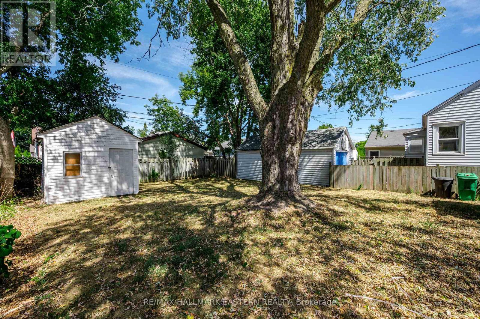 748 New Romaine Street, Peterborough (Otonabee Ward 1), Ontario  K9J 2E9 - Photo 37 - X12352462