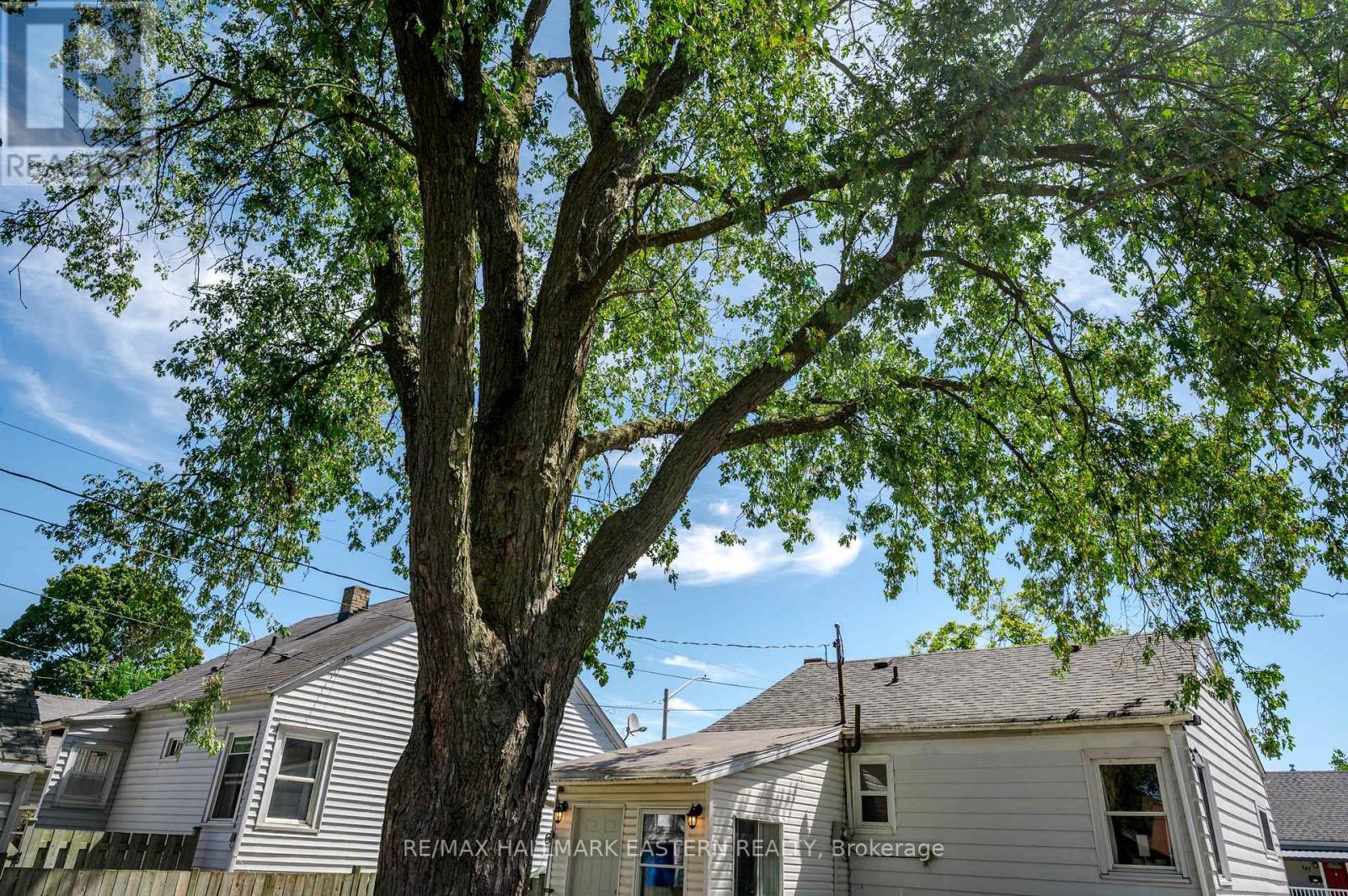 748 New Romaine Street, Peterborough (Otonabee Ward 1), Ontario  K9J 2E9 - Photo 44 - X12352462