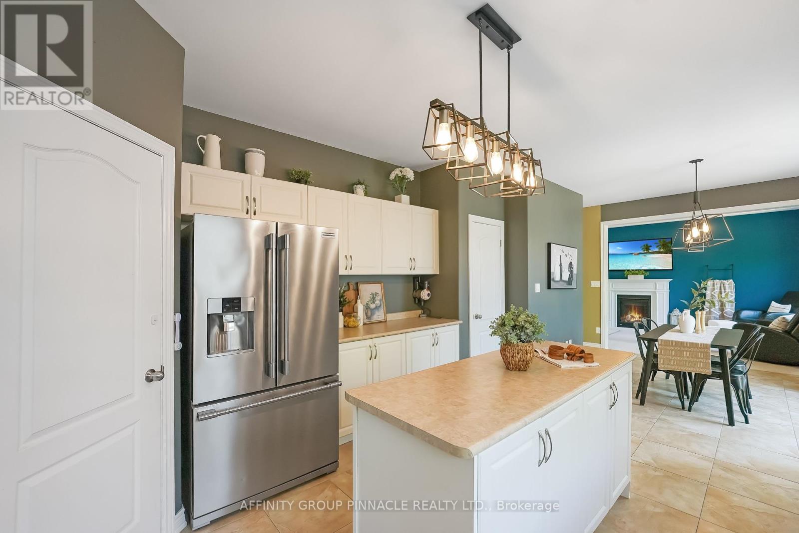 7 Brackendale Trail, Kawartha Lakes (Lindsay), Ontario  K9V 0M2 - Photo 13 - X12352512