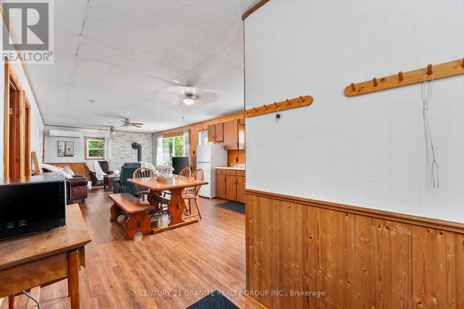 920 Papineau Lake Road, Hastings Highlands (Wicklow Ward), Ontario  K0L 2R0 - Photo 6 - X12352716