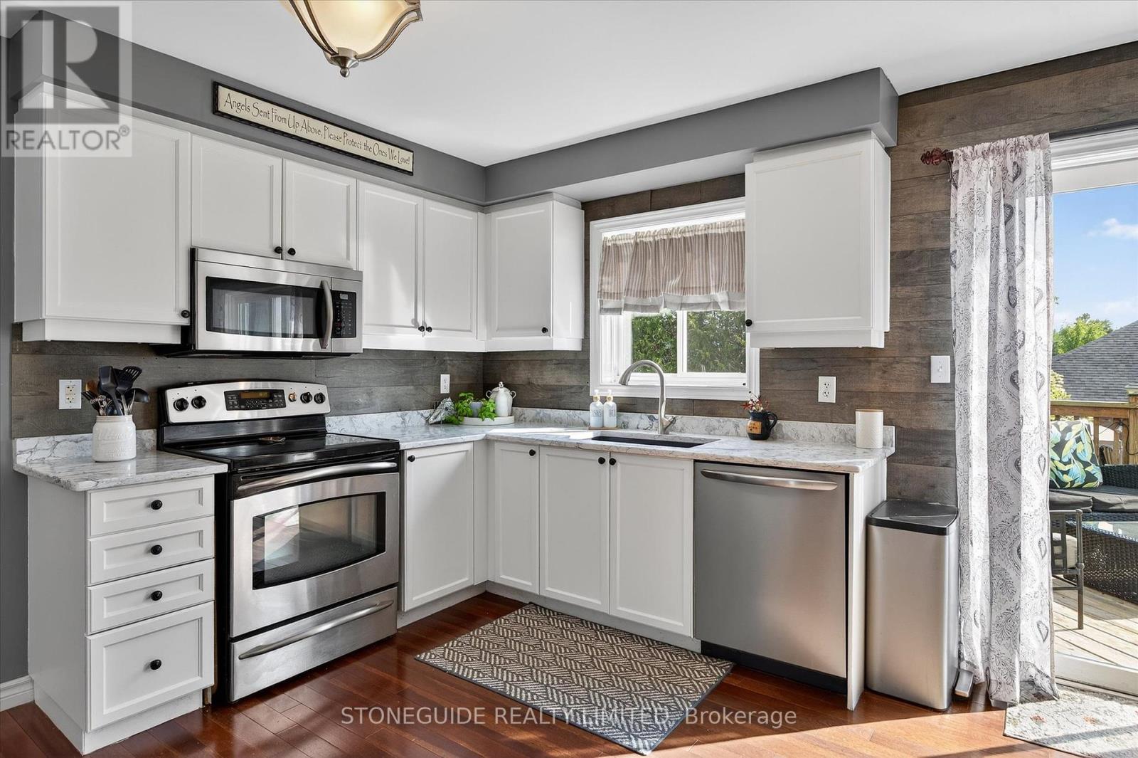 1726 Ravenwood Drive, Peterborough (Monaghan Ward 2), Ontario  K9K 2P6 - Photo 10 - X12352856