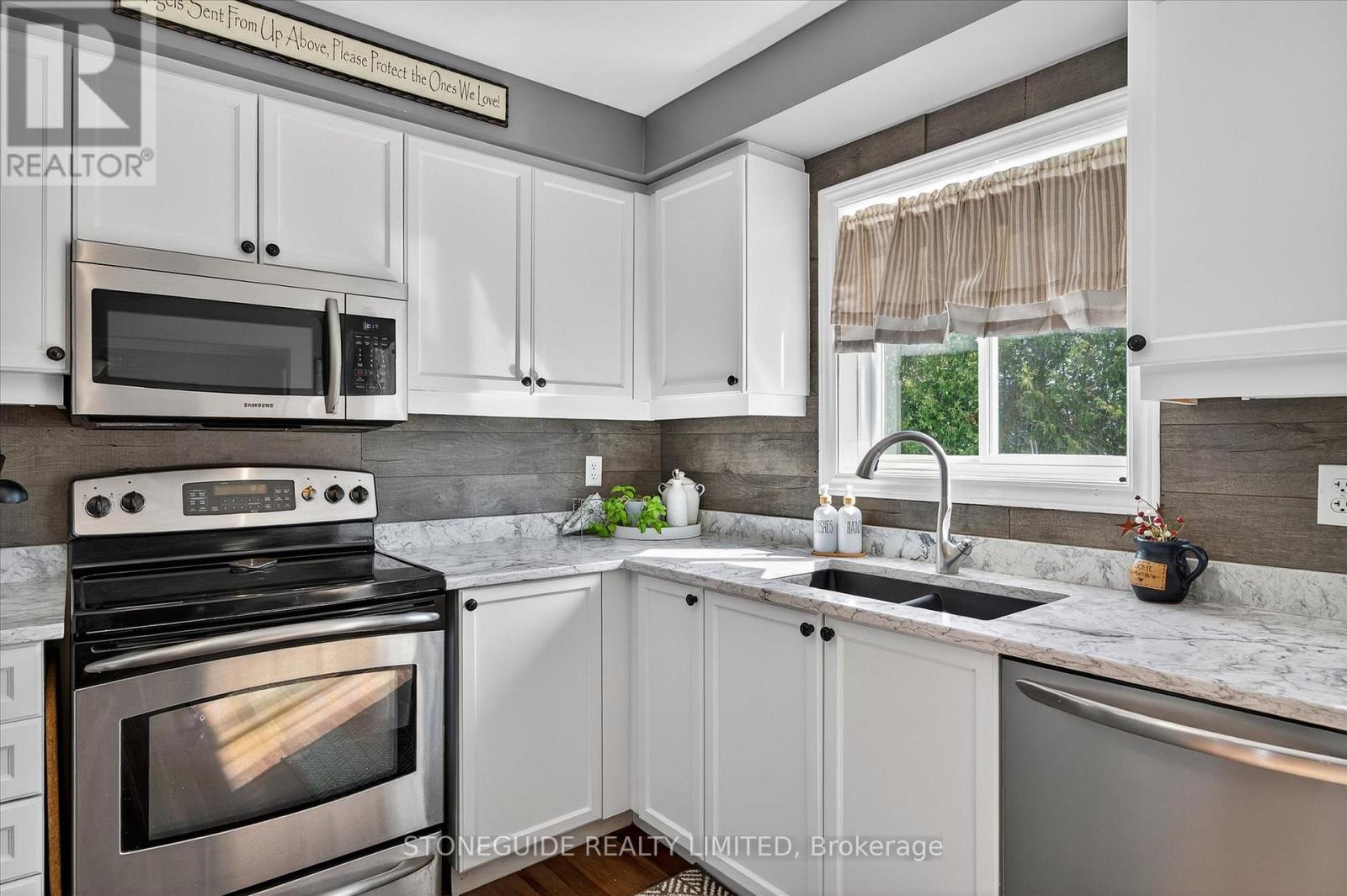 1726 Ravenwood Drive, Peterborough (Monaghan Ward 2), Ontario  K9K 2P6 - Photo 11 - X12352856