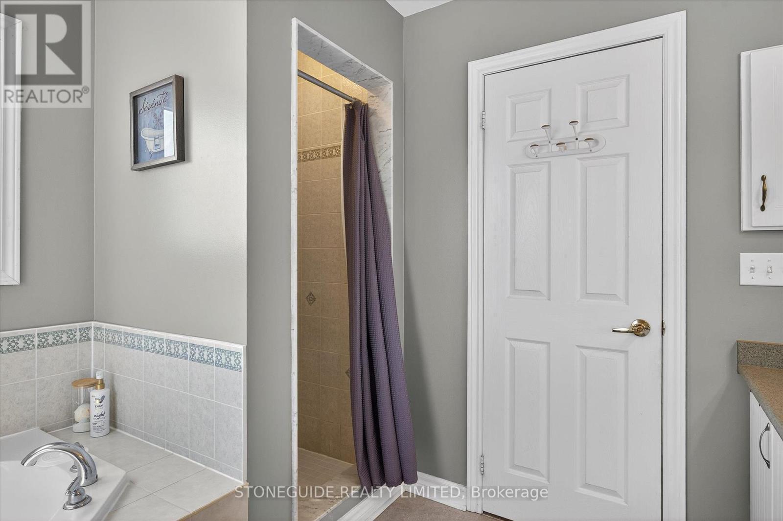 1726 Ravenwood Drive, Peterborough (Monaghan Ward 2), Ontario  K9K 2P6 - Photo 29 - X12352856