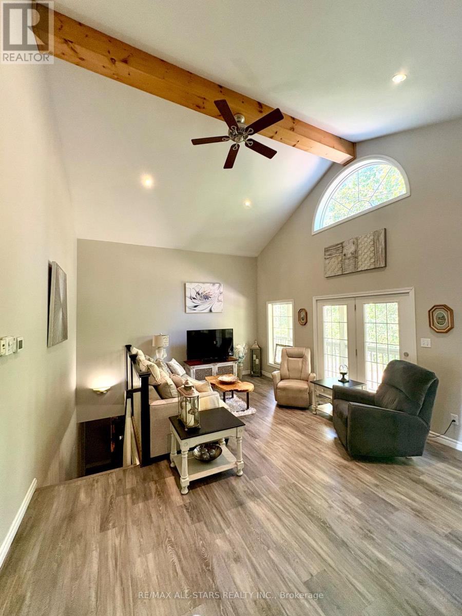 536 Golf Course Road, Douro-Dummer, Ontario  K0L 2H0 - Photo 5 - X12352873