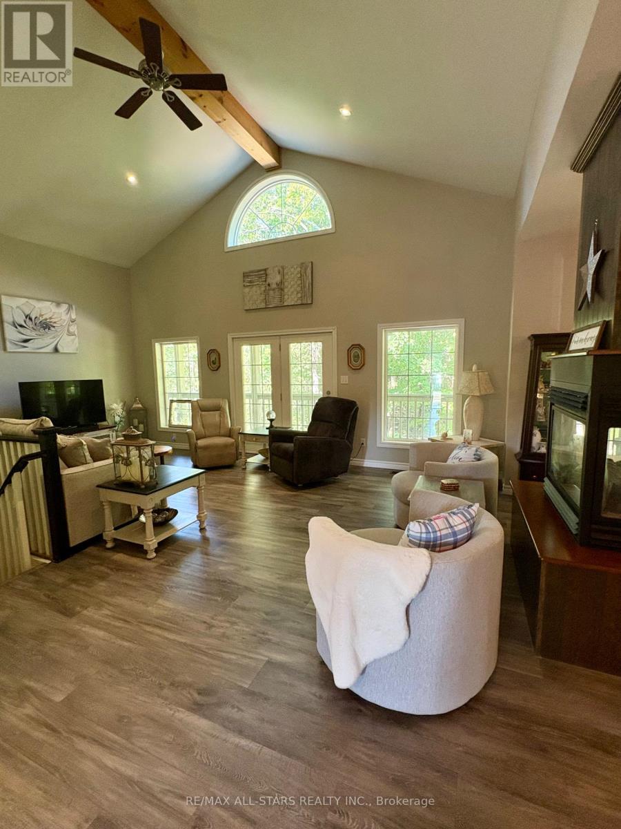 536 Golf Course Road, Douro-Dummer, Ontario  K0L 2H0 - Photo 6 - X12352873