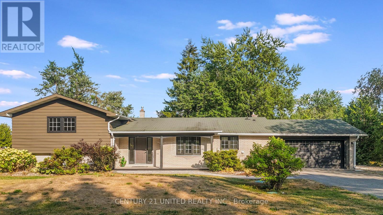 1143 Connaught Drive, Selwyn, Ontario  K0L 1T0 - Photo 1 - X12352991