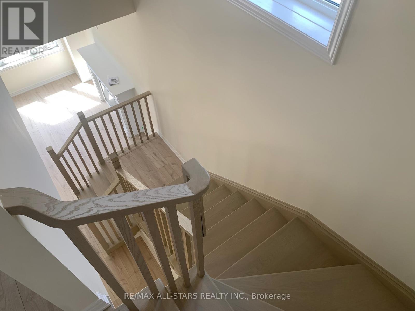 66 Hickey Lane, Kawartha Lakes (Lindsay), Ontario  K9V 5V7 - Photo 25 - X12353599