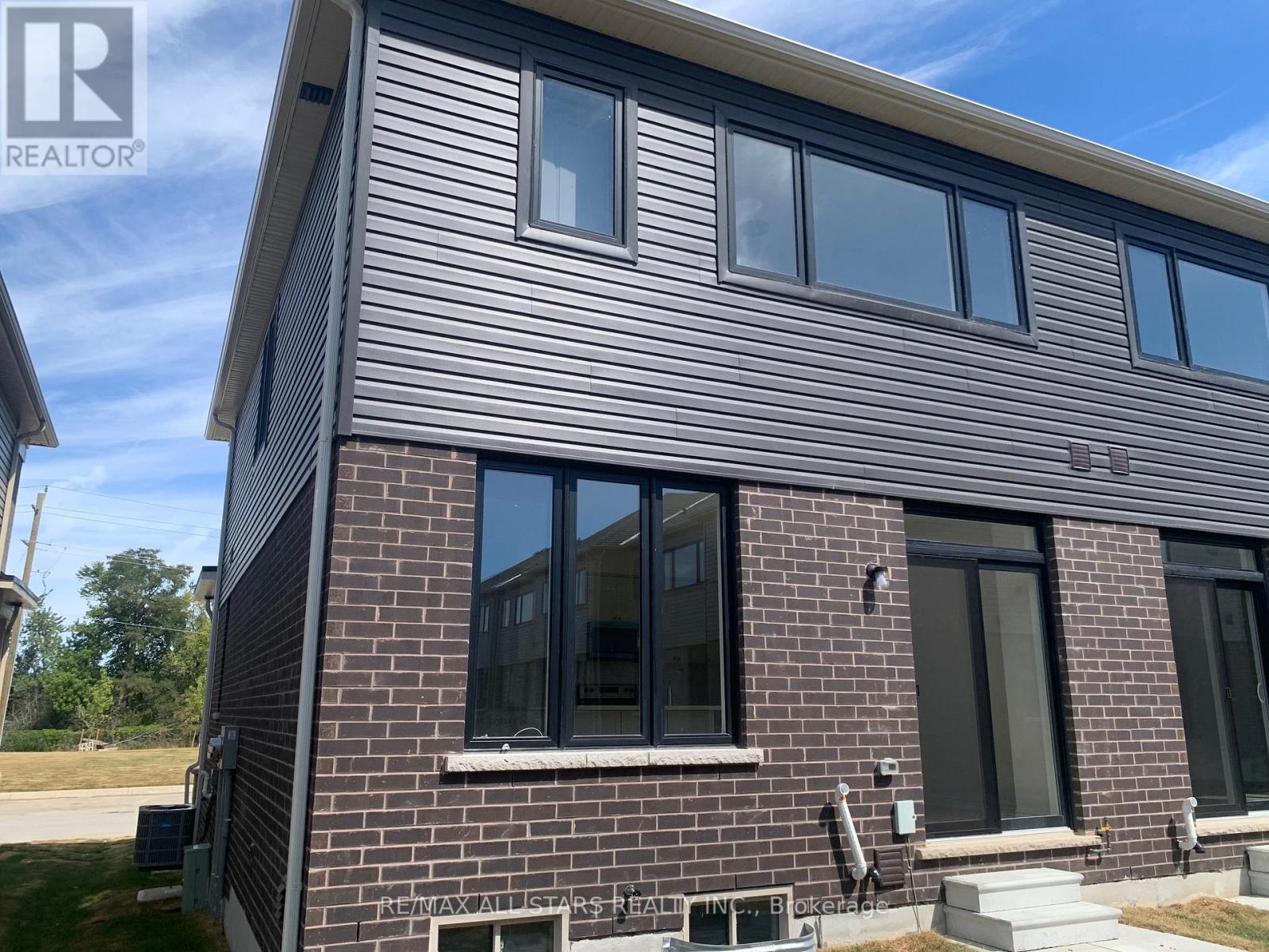 66 Hickey Lane, Kawartha Lakes (Lindsay), Ontario  K9V 5V7 - Photo 29 - X12353599