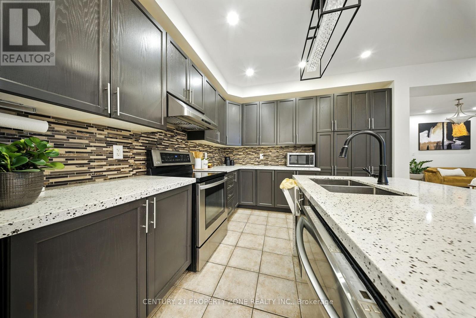 652 Tully Crescent, Peterborough West (North), Ontario  K9K 0A9 - Photo 19 - X12353699