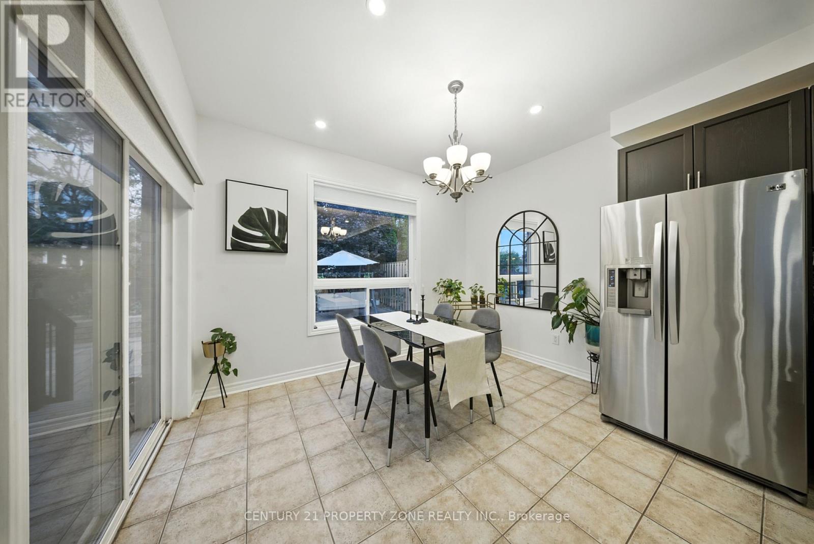 652 Tully Crescent, Peterborough West (North), Ontario  K9K 0A9 - Photo 20 - X12353699