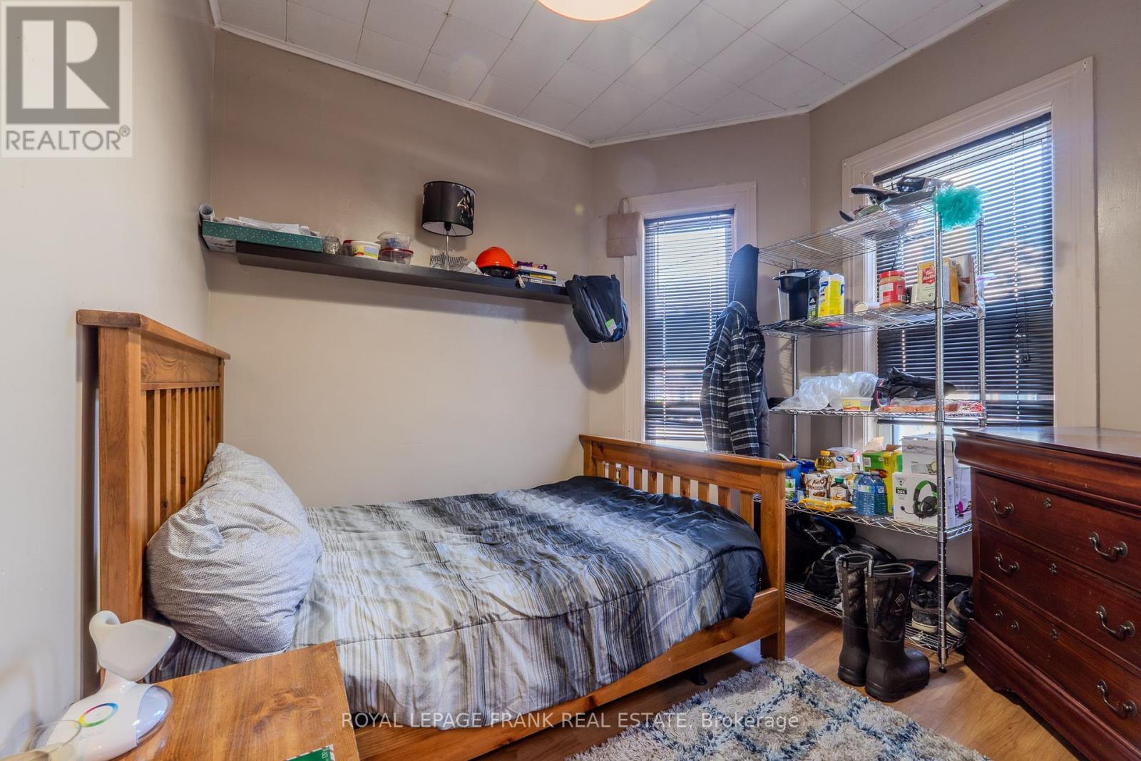 87 Durham Street W, Kawartha Lakes (Lindsay), Ontario  K9V 2P8 - Photo 9 - X12354077