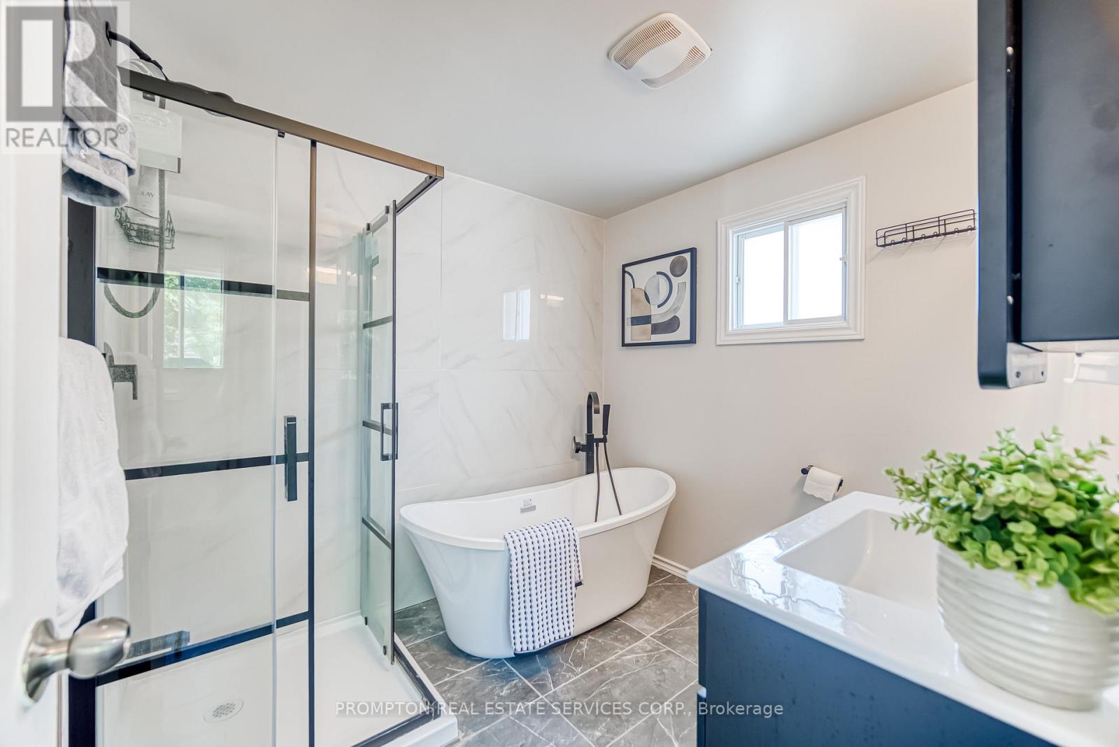 13 Sylvia Court, Clarington (Newcastle), Ontario  L1B 1J4 - Photo 18 - E12354213
