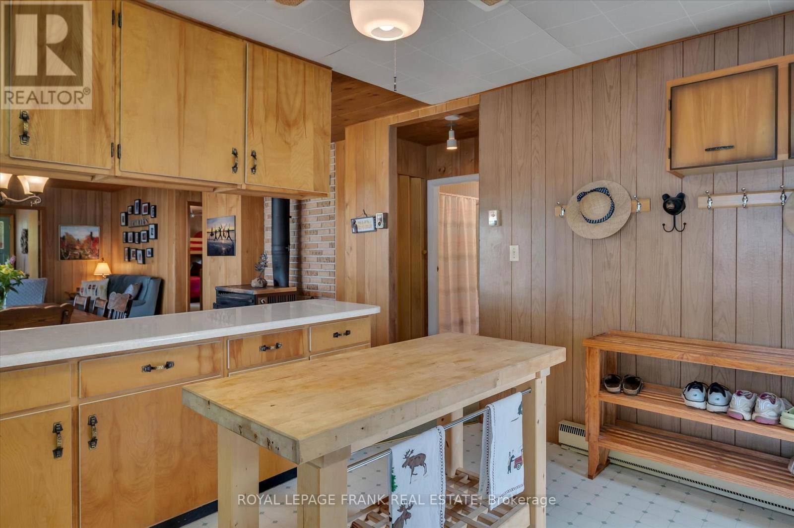 2724 Newcomb Lane, Selwyn, Ontario  K0L 2H0 - Photo 14 - X12354320