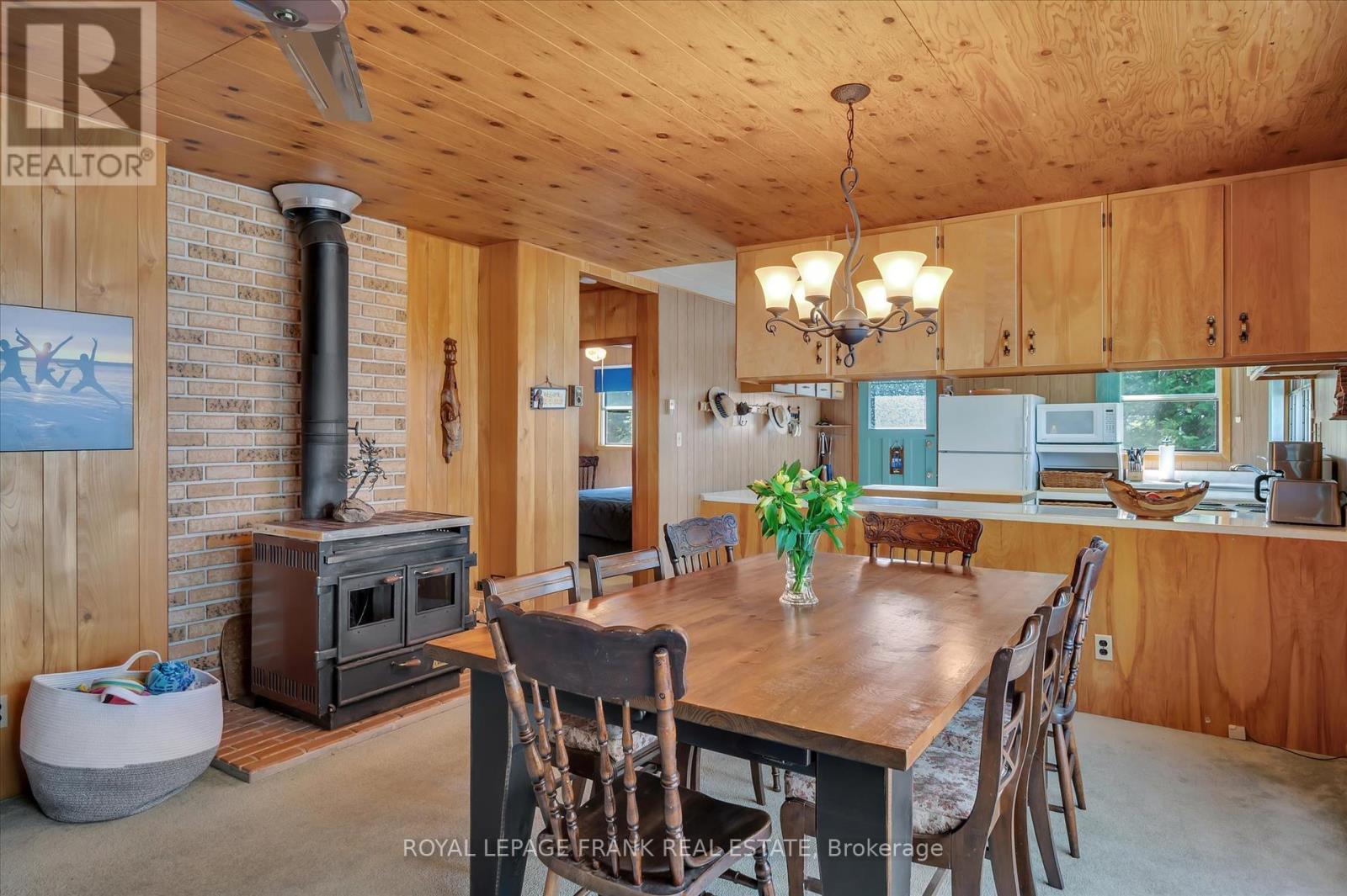 2724 Newcomb Lane, Selwyn, Ontario  K0L 2H0 - Photo 17 - X12354320