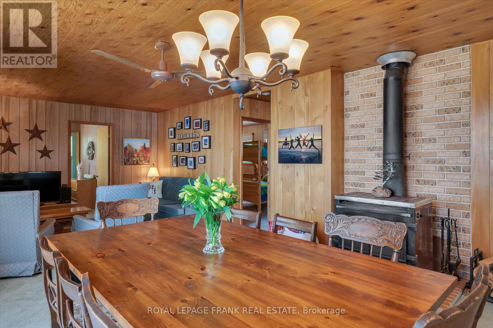 2724 Newcomb Lane, Selwyn, Ontario  K0L 2H0 - Photo 18 - X12354320