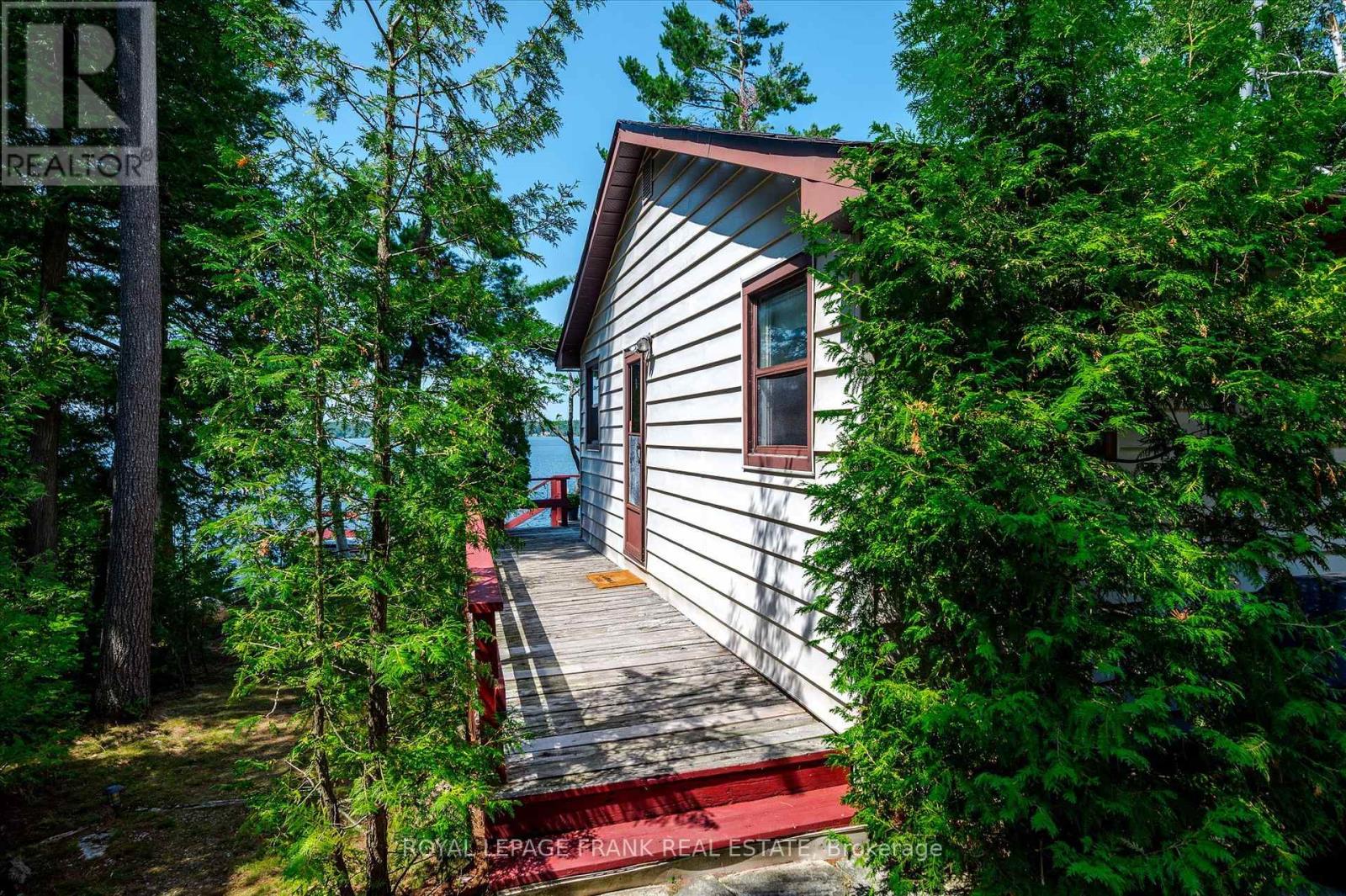 2724 Newcomb Lane, Selwyn, Ontario  K0L 2H0 - Photo 31 - X12354320