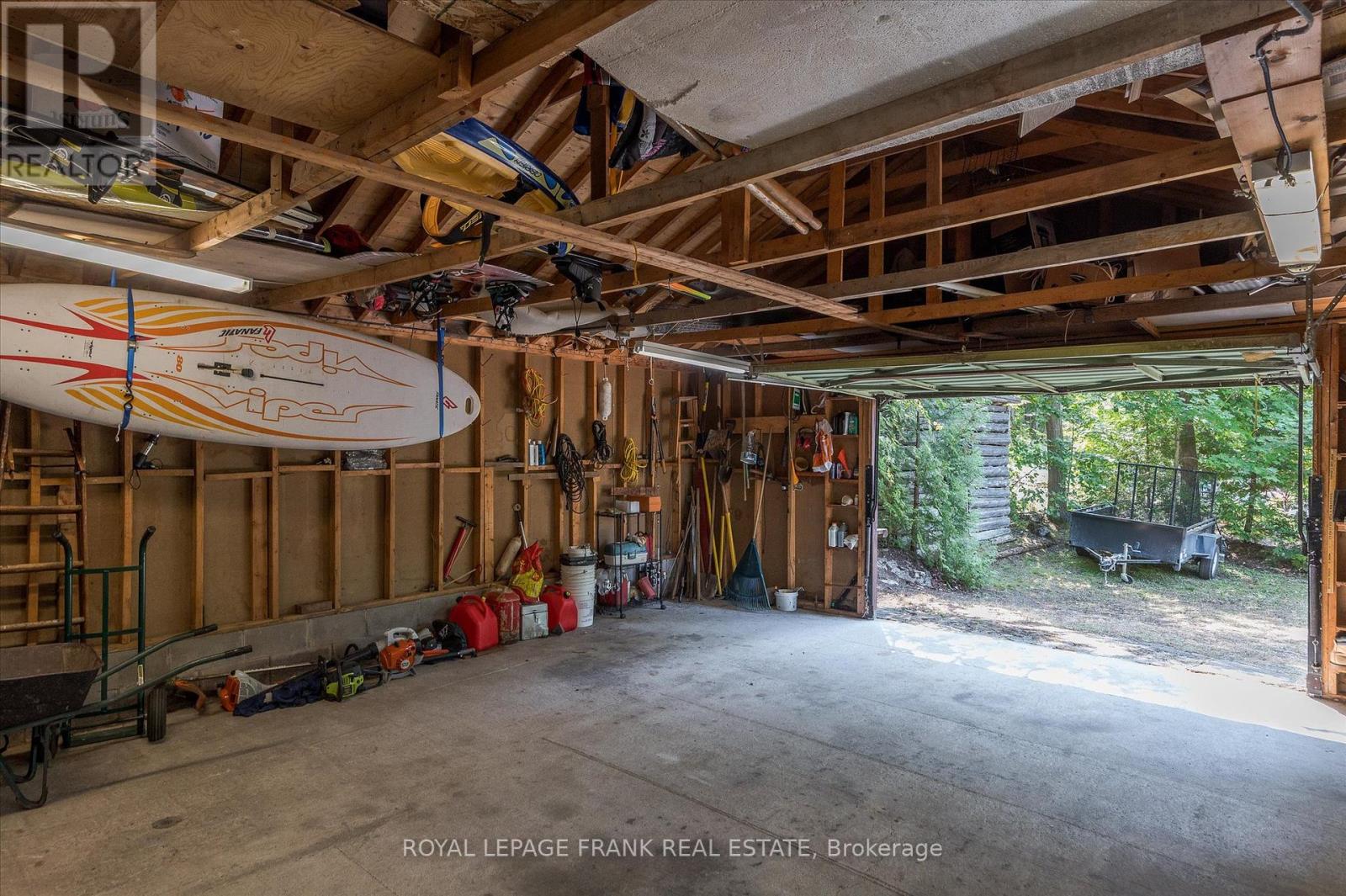 2724 Newcomb Lane, Selwyn, Ontario  K0L 2H0 - Photo 46 - X12354320