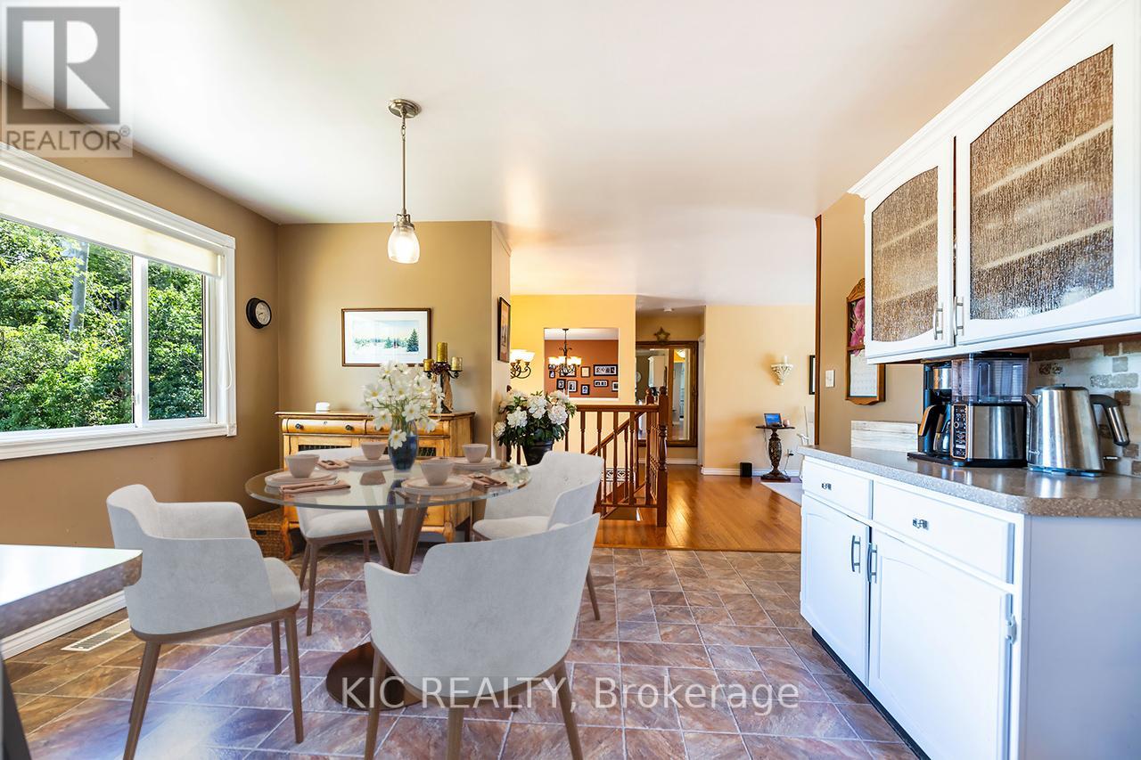 812 Frank Hill Road, Kawartha Lakes (Emily), Ontario  K9J 6X3 - Photo 10 - X12354331