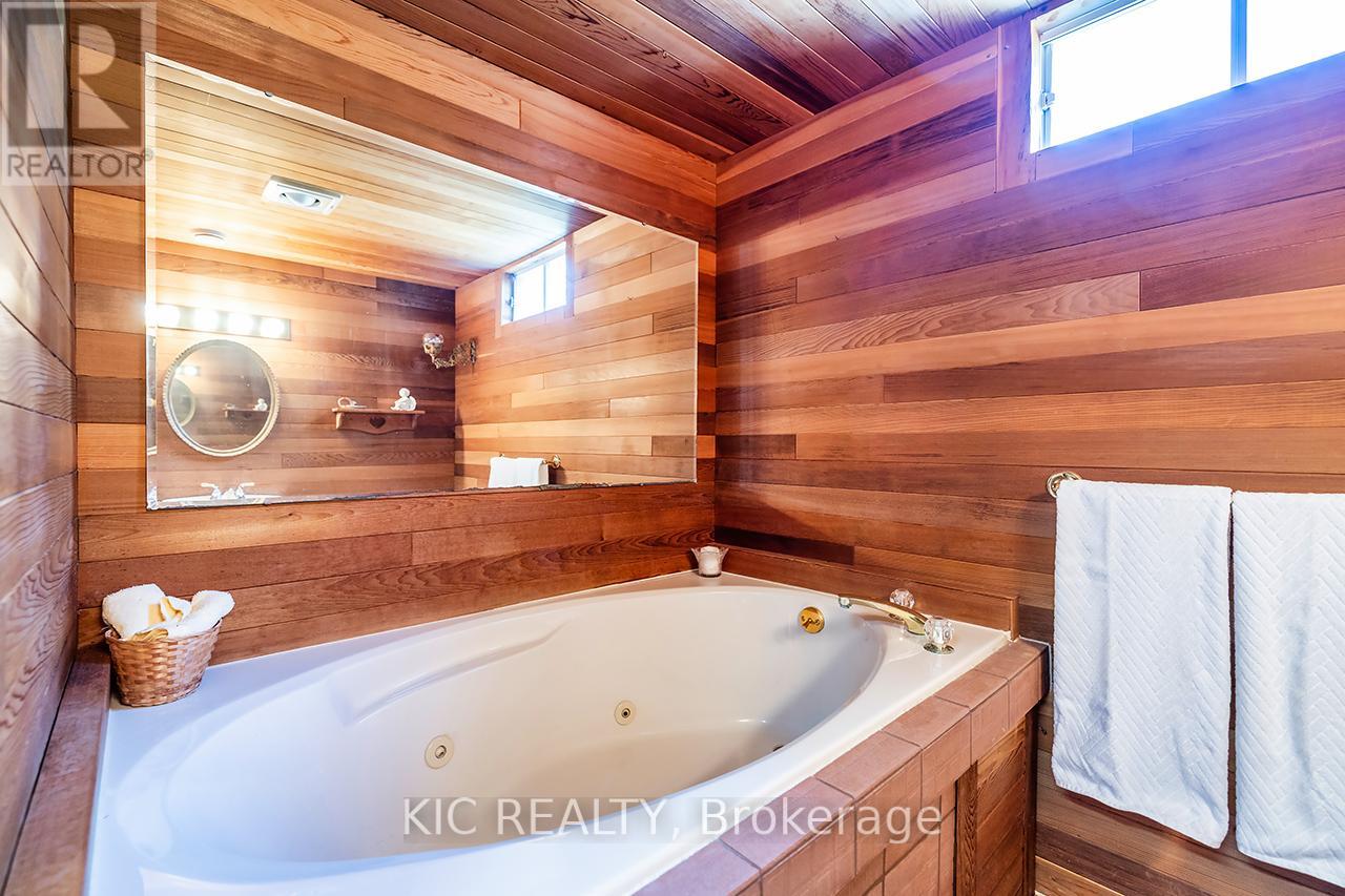 812 Frank Hill Road, Kawartha Lakes (Emily), Ontario  K9J 6X3 - Photo 32 - X12354331