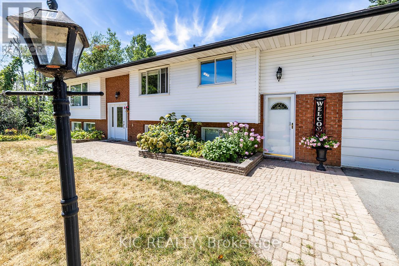 812 Frank Hill Road, Kawartha Lakes (Emily), Ontario  K9J 6X3 - Photo 5 - X12354331