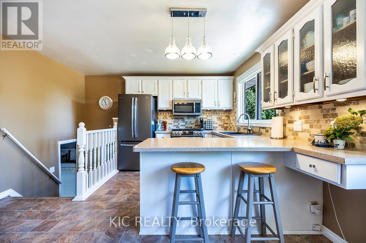 812 Frank Hill Road, Kawartha Lakes (Emily), Ontario  K9J 6X3 - Photo 7 - X12354331