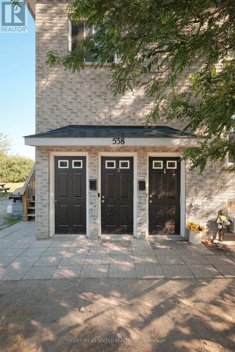 538 Crystal Drive, Peterborough South (East), Ontario  K9J 8H1 - Photo 3 - X12354835